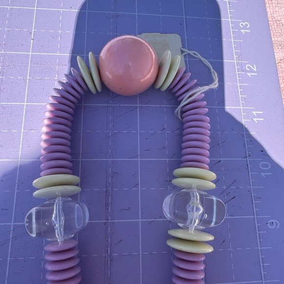 Retro Funky Pink Bead Necklace - Picture 7 of 7